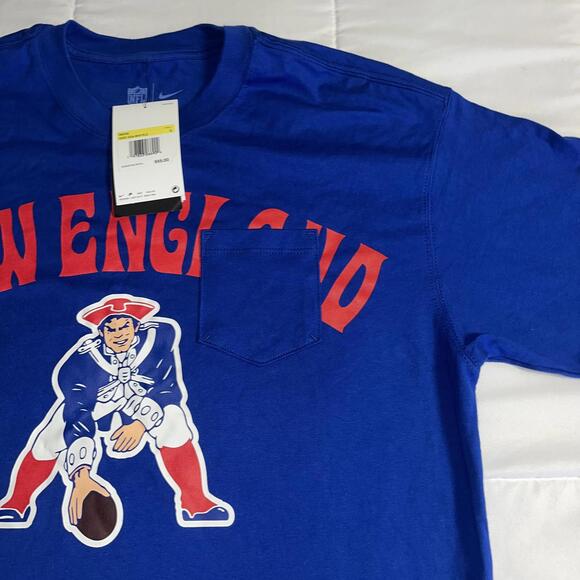 NWT Nike NFL New England Patriots Mens Small Blue Embroidered Nike Pocket Tshirt - Picture 8 of 8